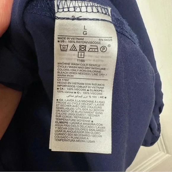 Old Navy Blouse Semi-sheer Buttons Blue Size  Large - Picture 10 of 16